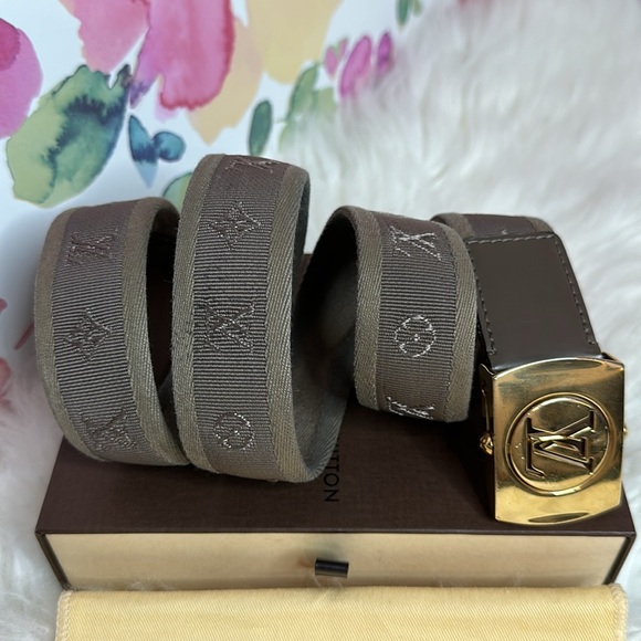 💯Authentic Louis Vuitton Monogram Canvas LV Cut Belt 80CM🍀 - Picture 10 of 15